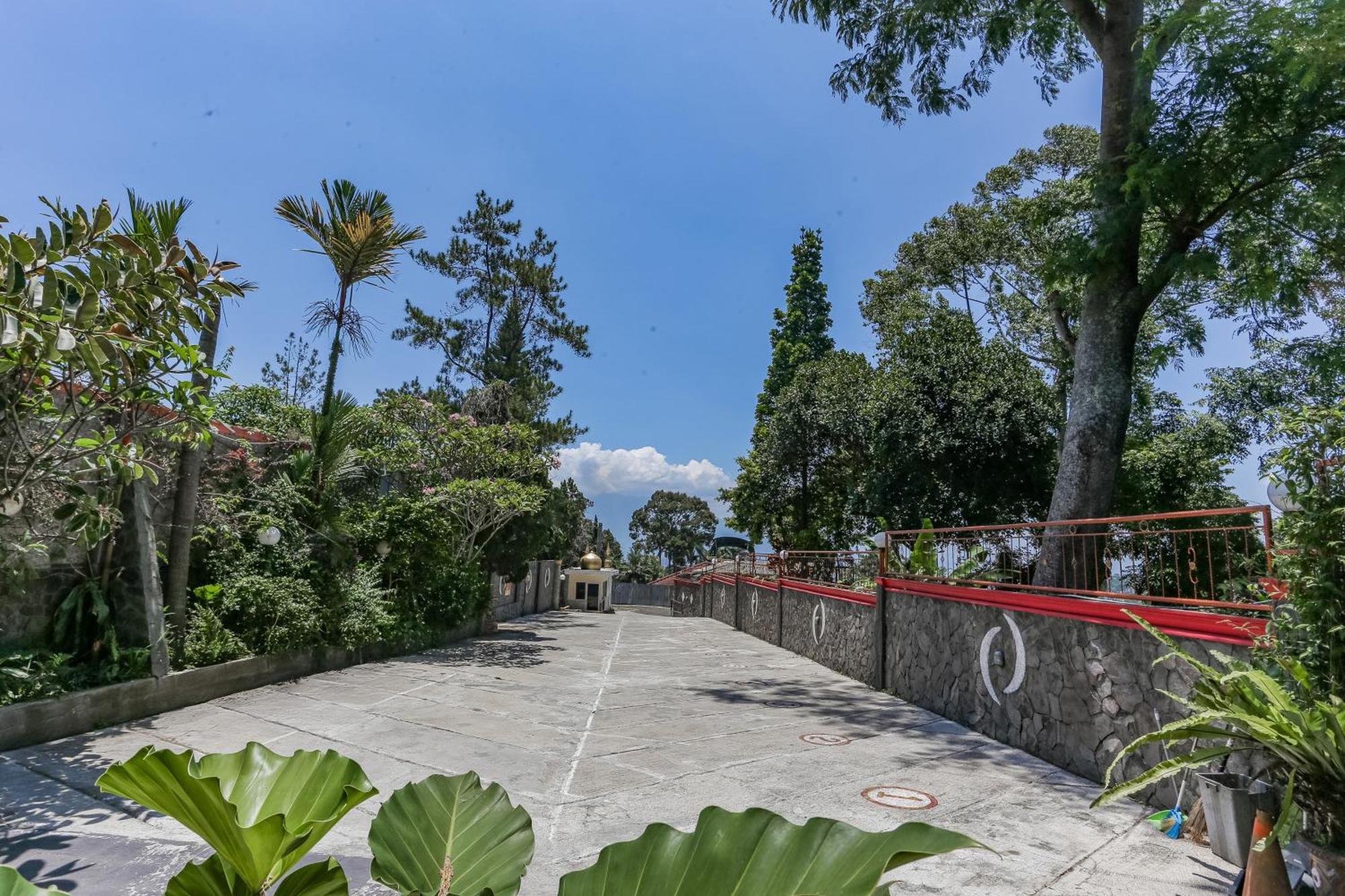 Collection O Puncak Bogor Near Taman Safari Indonesia Formerly Hotel Andalus Luaran gambar